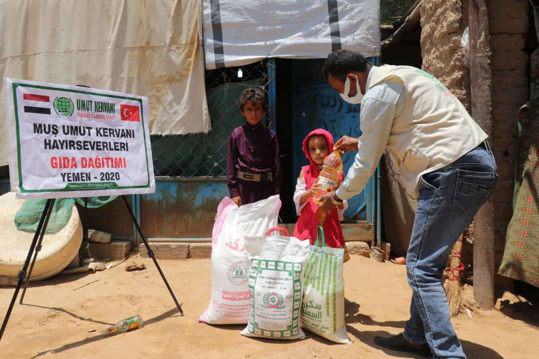 Umut Kervanı Yemen halkına yardım ulaştırmaya devam ediyor